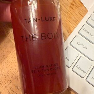 The Body Illuminating Self-Tan Drops - Light/Medium